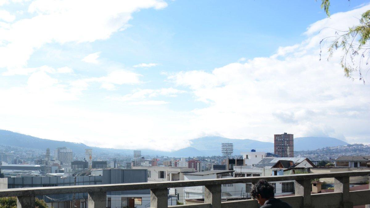 La Secretaría de Ambiente emitió una alerta sobre la calidad del aire en Quito, que afecta a tres sectores del noroccidente de la capital