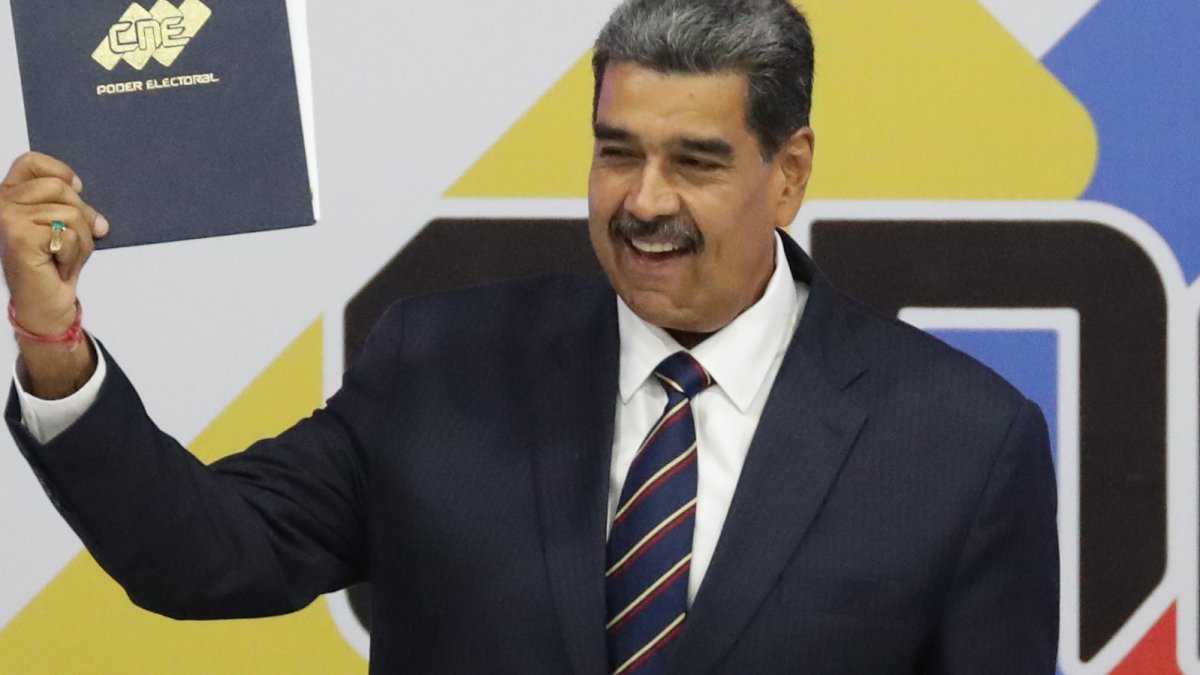 Nicolás Maduro celebró, tras su rápida posesión ante los resultados cuestionados por las elecciones presidenciales en Venezuela.