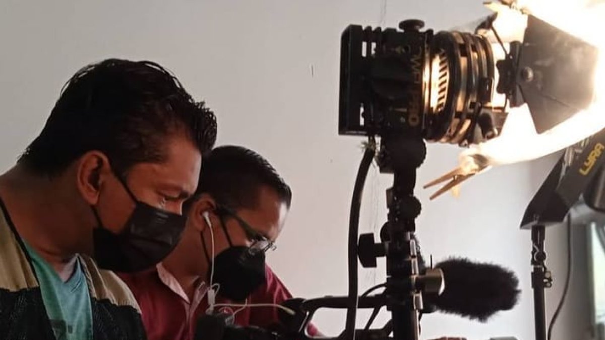 Ocupar la vía pública, para realizar tomas fotográficas y/o grabaciones con fines comerciales requiere de un permiso específico.