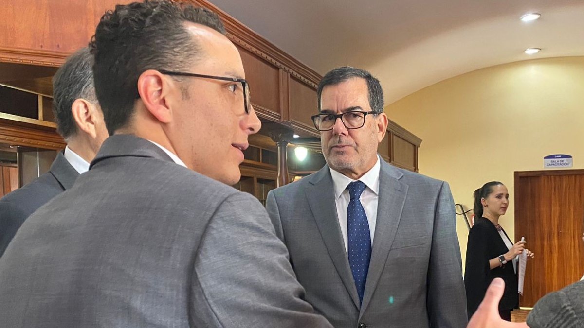 Eduardo Peña asegura que los pagos a SOLCA y dializadoras evitará problemas en la prestación de servicios hasta diciembre.