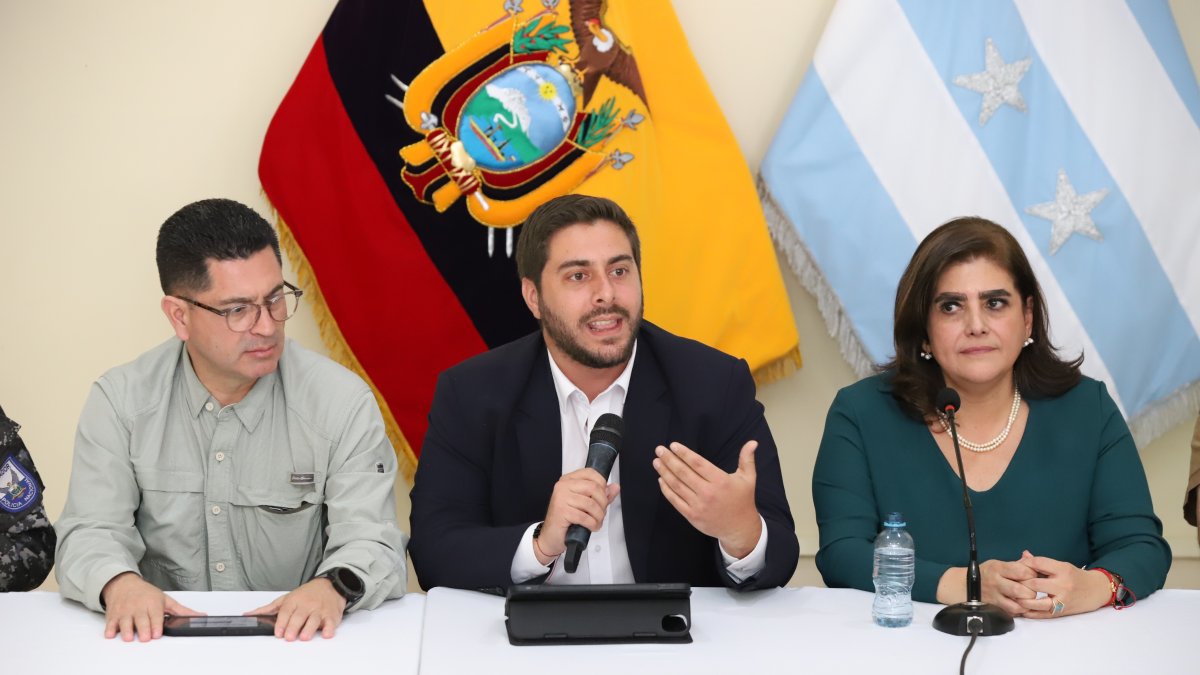 El bloque de seguridad se presentó en Durán sin la presencia del presidente Daniel Noboa, pese a que se anunció que sí estaría.