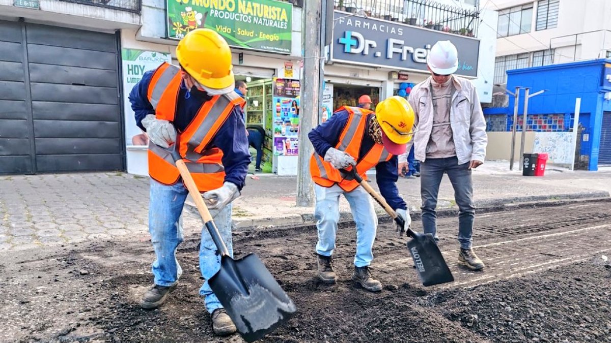 En la avenida Mariana de Jesús se colocará una nueva carpeta asfáltica.