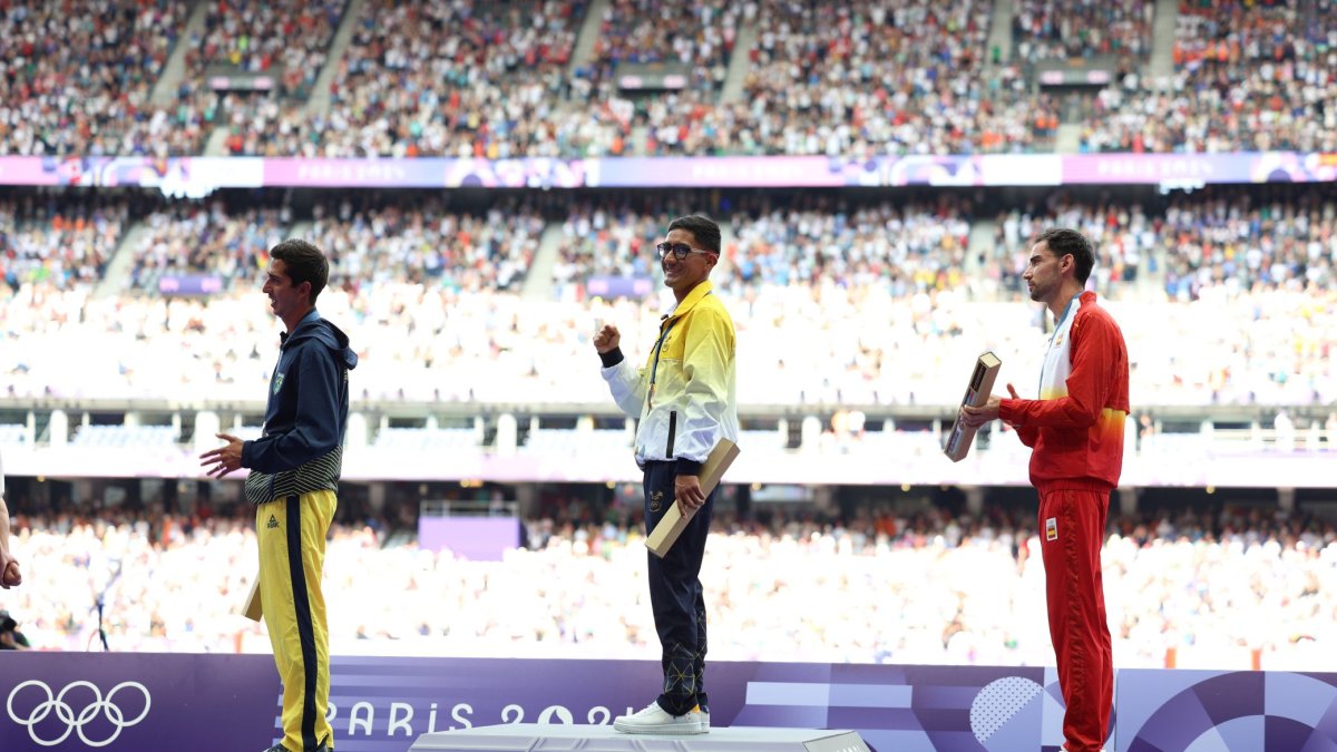 Daniel Pintado recibe el oro en París 2024.