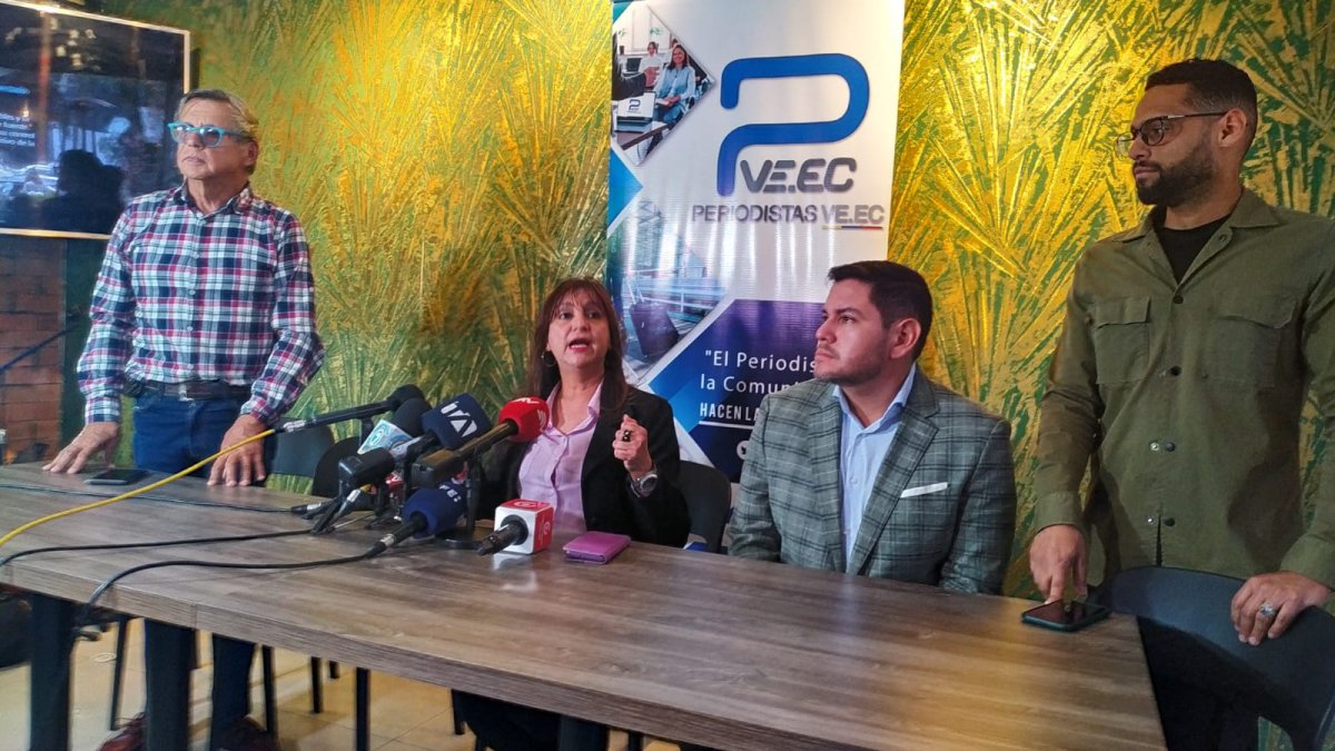 La Asociación de Periodistas Venezolanos en Ecuador y otras organizaciones se prounciaron.