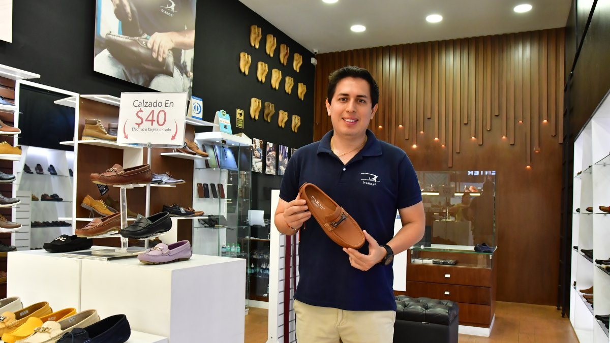 Emprendedor. Nelson Arias, director de ventas de D’Aron. Él ya forma parte de la segunda generación.