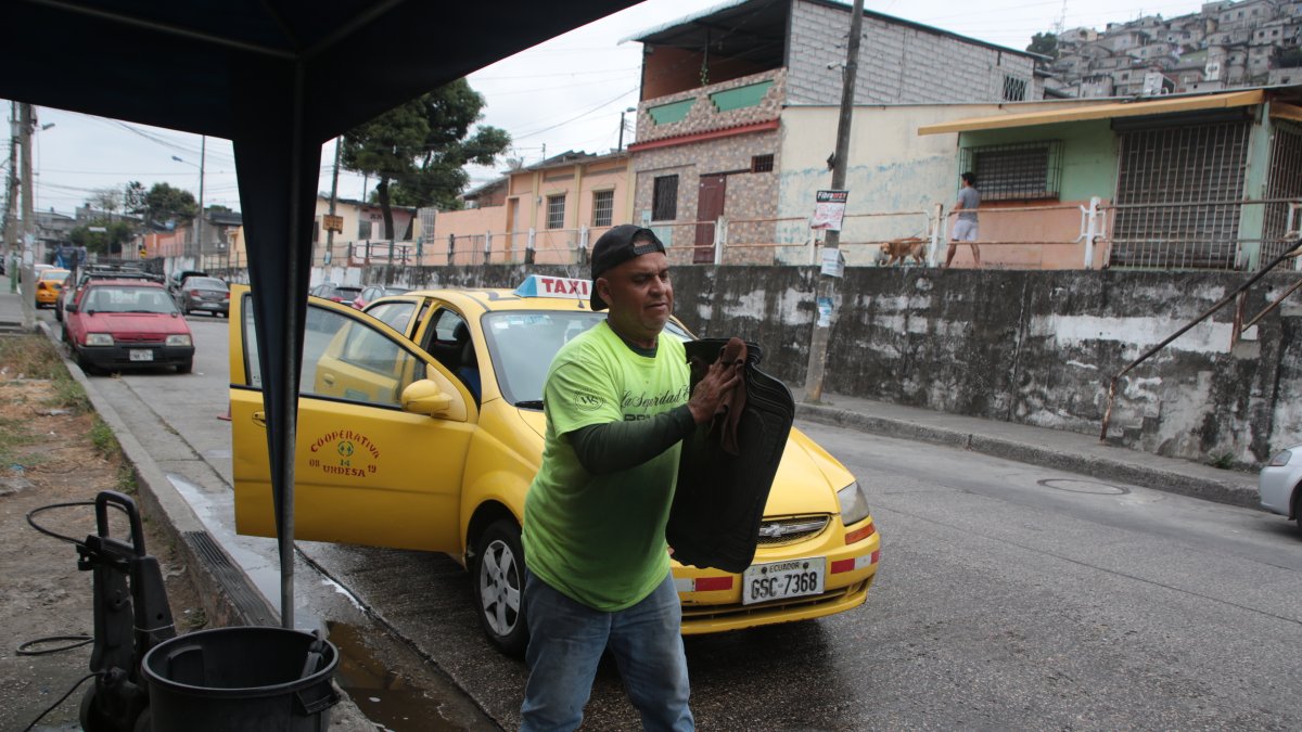 En Ecuador se estima que hay cerca de 500.000 venezolanos indocumentados, sus actividades económicas inyectan recursos de forma desapercibida.