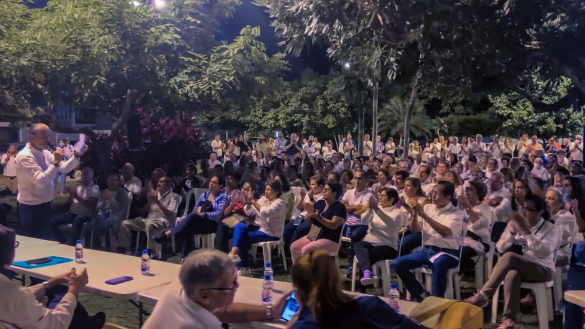 La noche del viernes se juntaron más de 300 vecinos en un parque de la ciudadela. Todos mostraron su desacuerdo con la llegada de la futura obra.