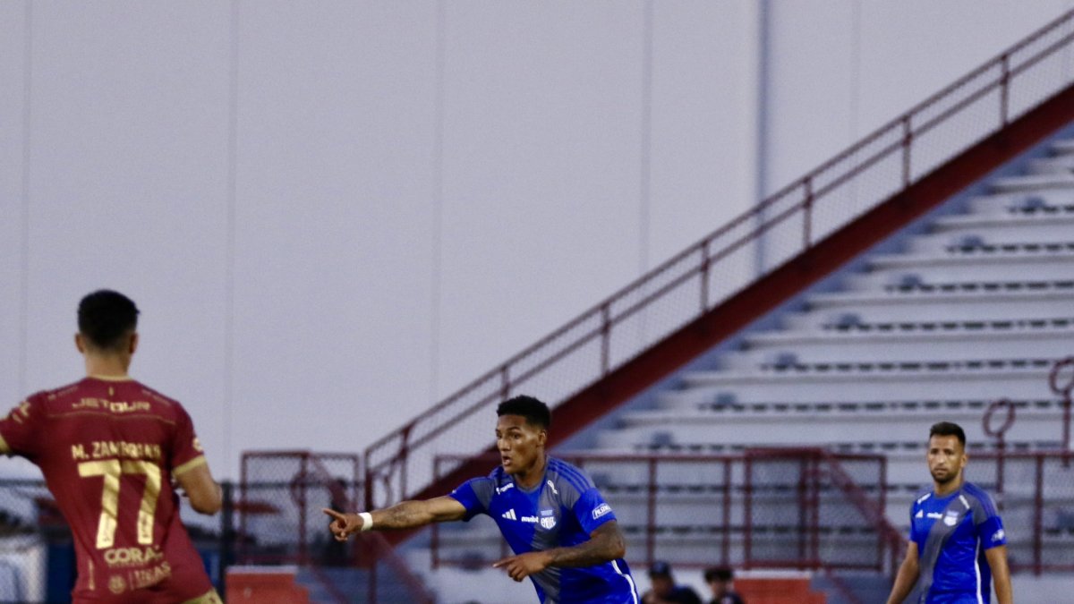 Emelec y Deportivo Cuenca tuvieron un partido amistoso previo al inicio de la fase 2 de LigaPro