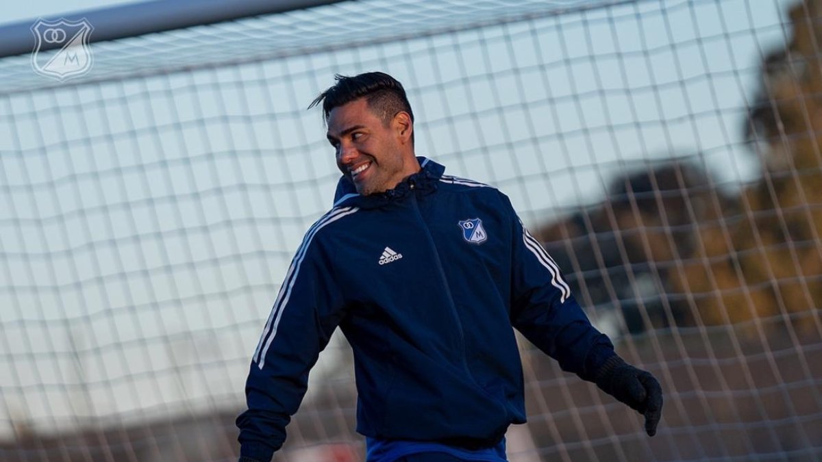 Falcao tiene una fractura del segundo metacarpiano en su mano derecha.