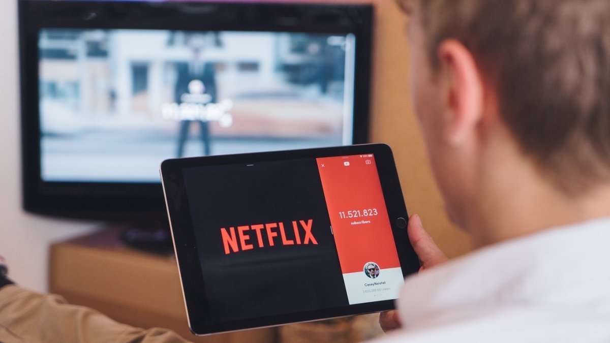 Plataformas. En dos meses se pagarán más impuestos por servicios de streaming como Netflix y Airbnb.