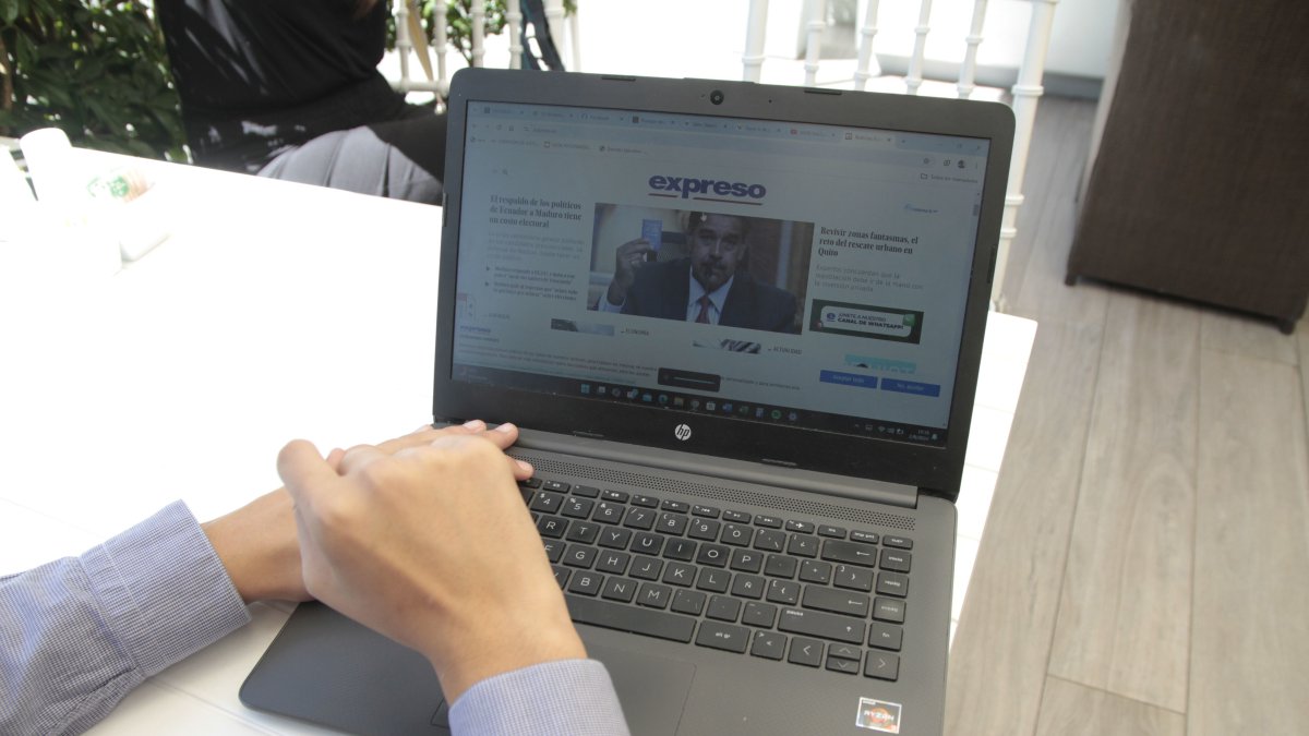 Los medios de comunicación son un canal para la información de los votantes.