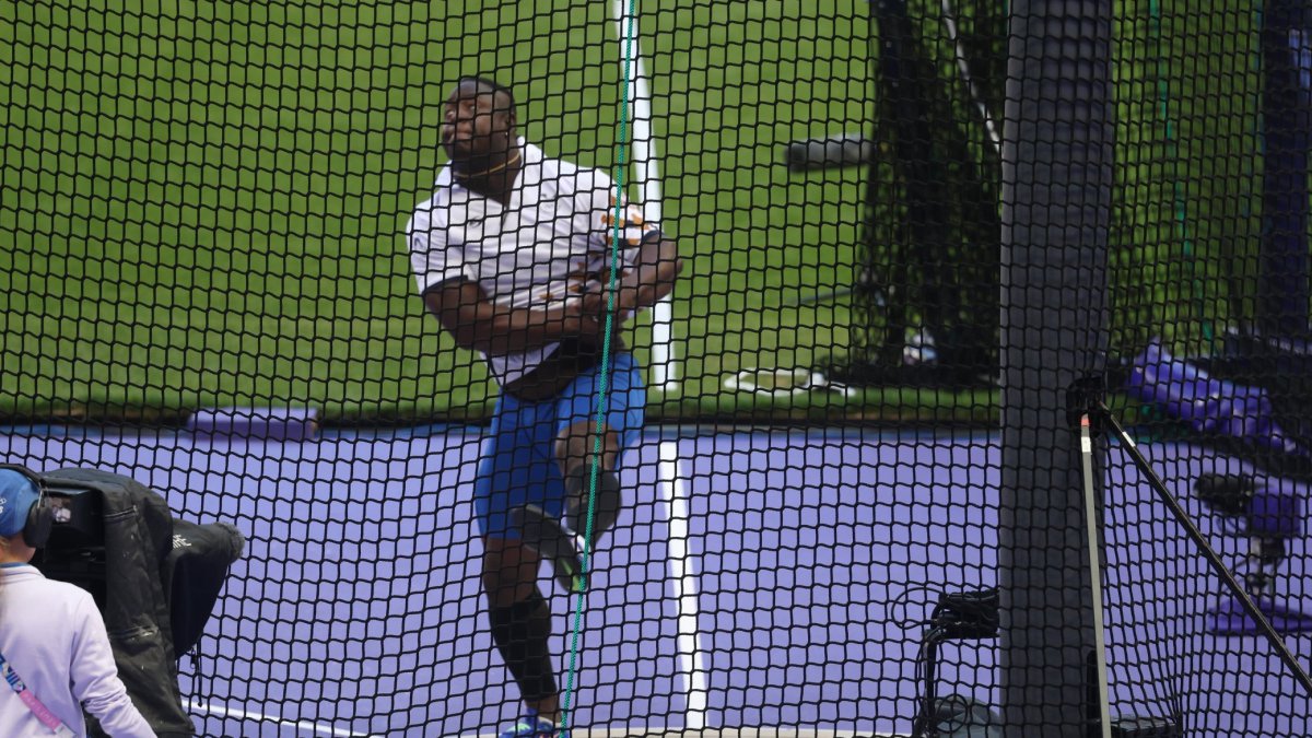 El ecuatoriano Juan Caicedo integró el grupo B de la prueba lanzamiento del disco.