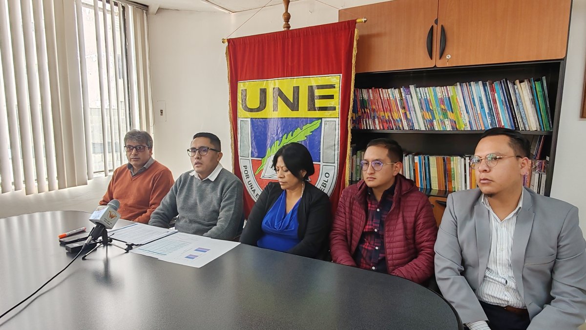 La UNE exige que se aplique un plan de reinserción escolar.