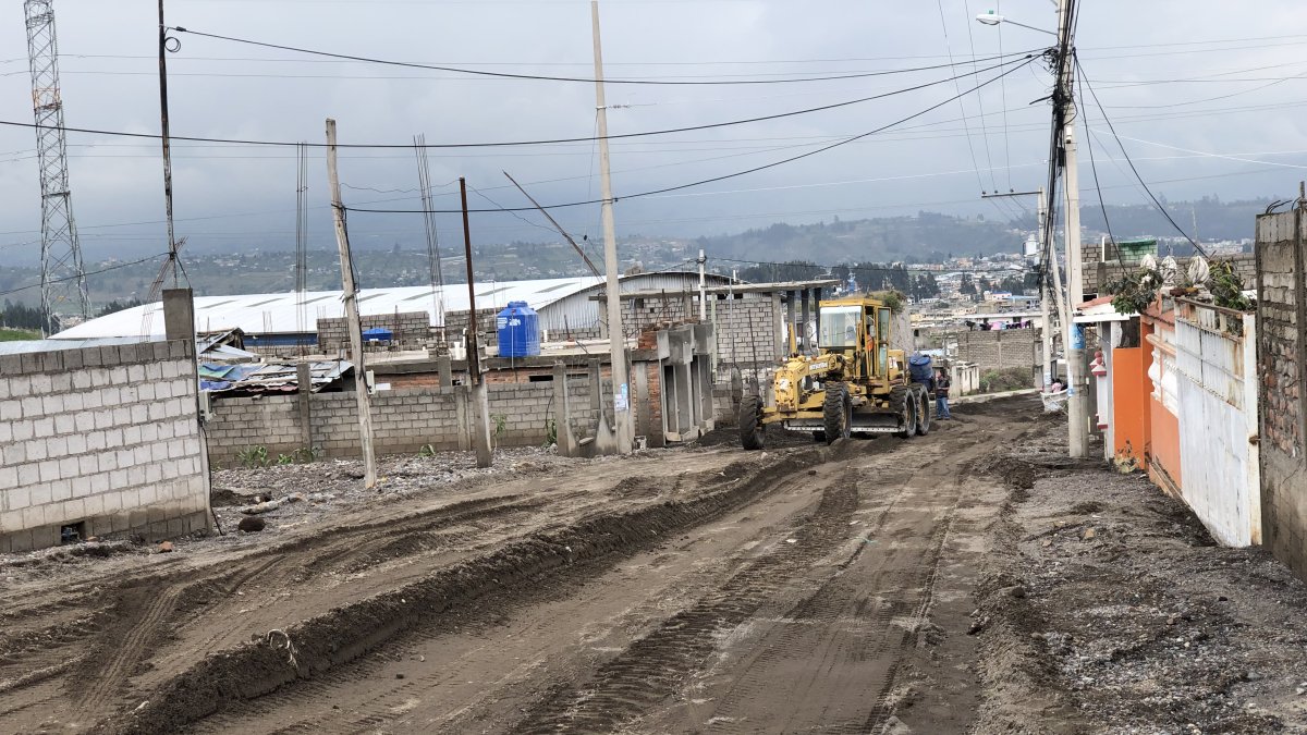Hecho. Las inundaciones en época de lluvia dejan el barrio lleno de tierra.