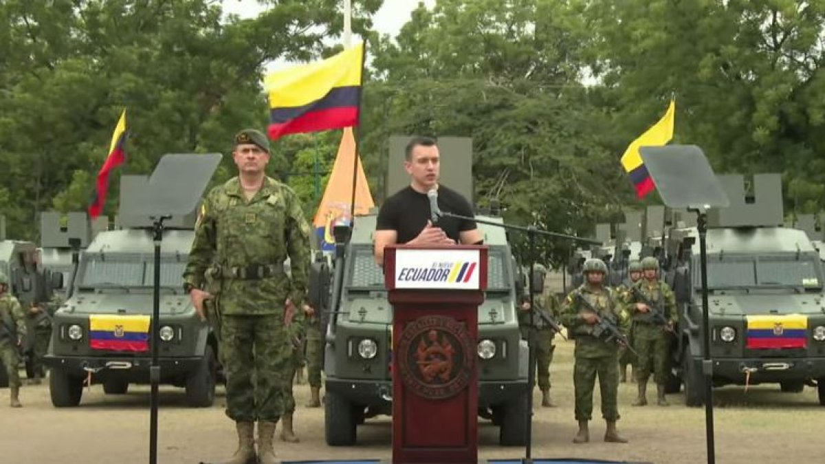 Los blindados se usarán para operaciones contra la delincuencia organizada, para intervenciones de rescate y apoyo en caso de desastres naturales.