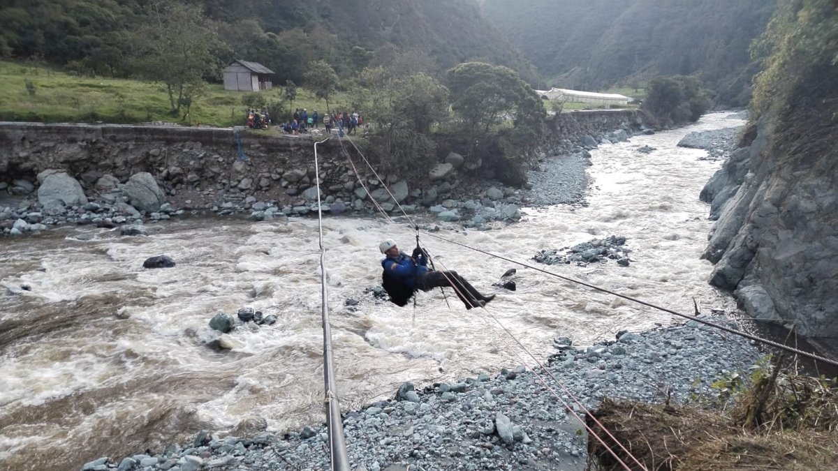 Personal de GOE realizó el recorrido que se supone hizo Mishell.