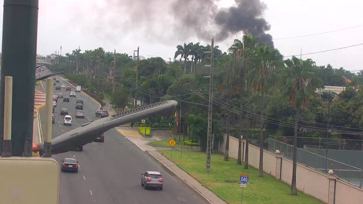 El incendio fue reportado en la urbanización El Río.