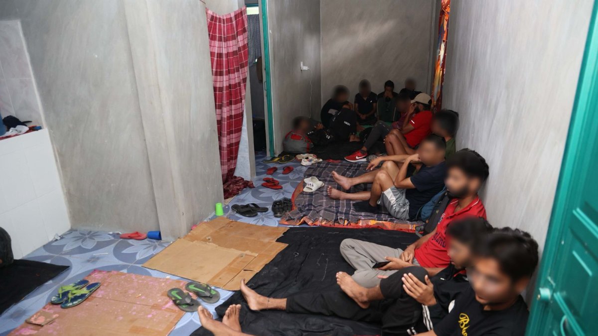 Migrantes. En una vivienda permanecían encerrados los viajeros.