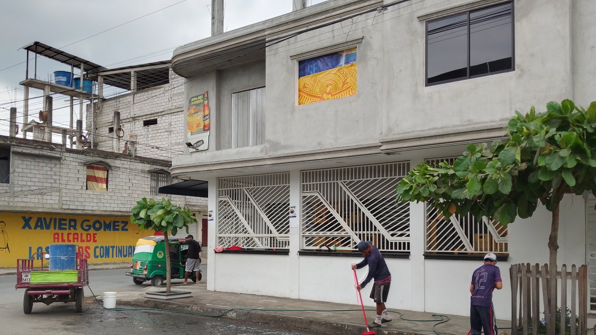 Escenario. Los asesinos dispararon desde afuera del bar.