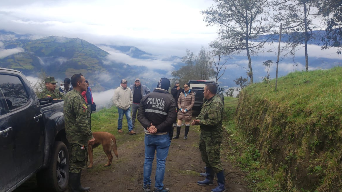 Rescatistas no logran dar con el paradero de Mishell Sánchez.