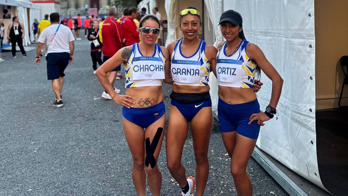 Rosalba Chacha, Mary Granja y Silvia Ortiz participaron en la maratón.