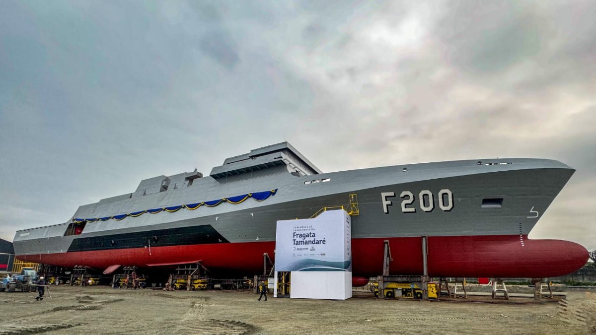 La fragata fue lanzada en días pasados al mar.