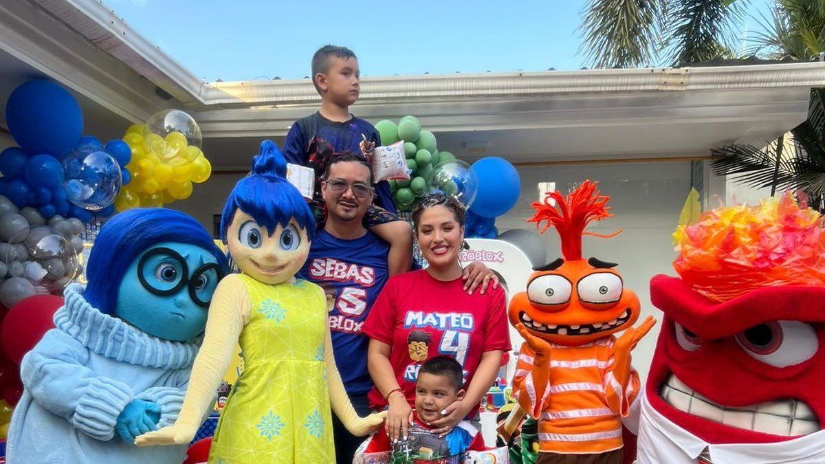 La Suka con su familia.