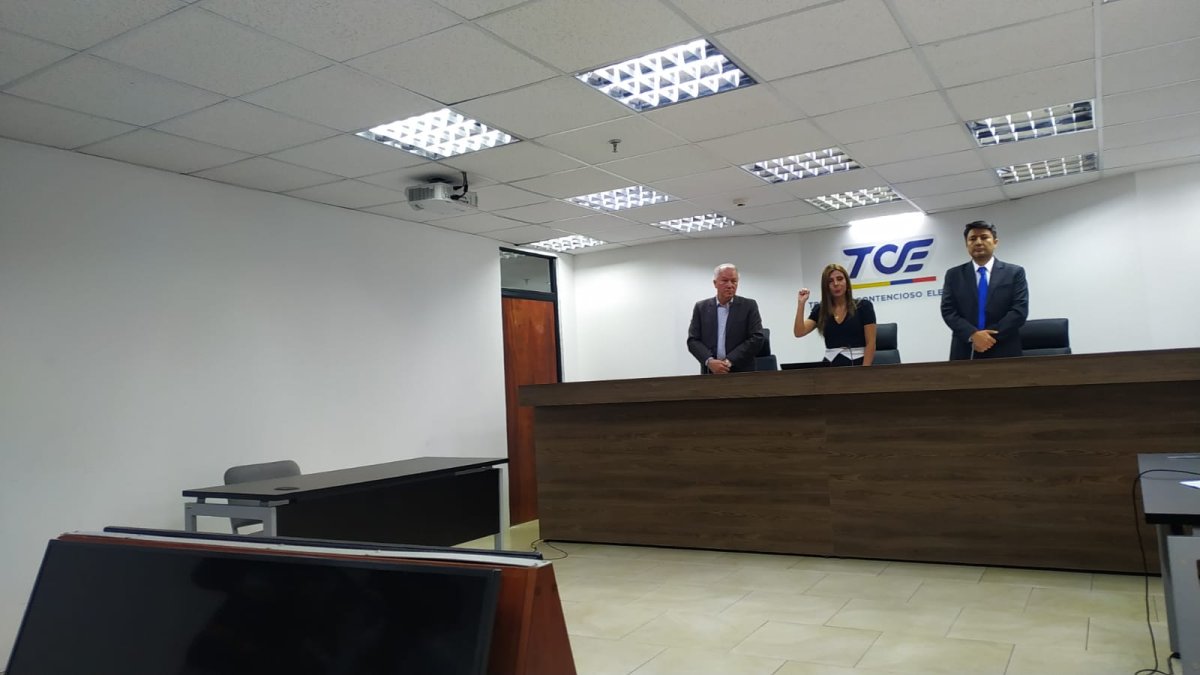 Ivonne Coloma fue posesionada como presidenta del TCE.