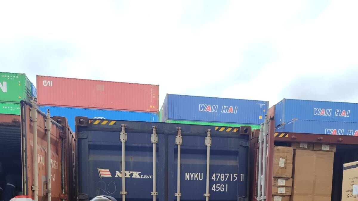 Control. Un operativo en el puerto de Guayaquil.