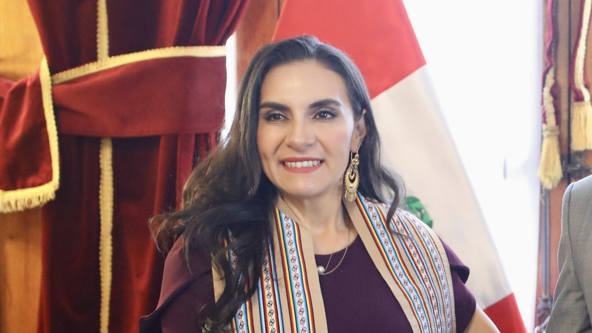 La vicepresidenta Verónica Abad presentó una denuncia en el TCE en contra de Daniel Noboa y tres de sus funcionarios de Gobierno.