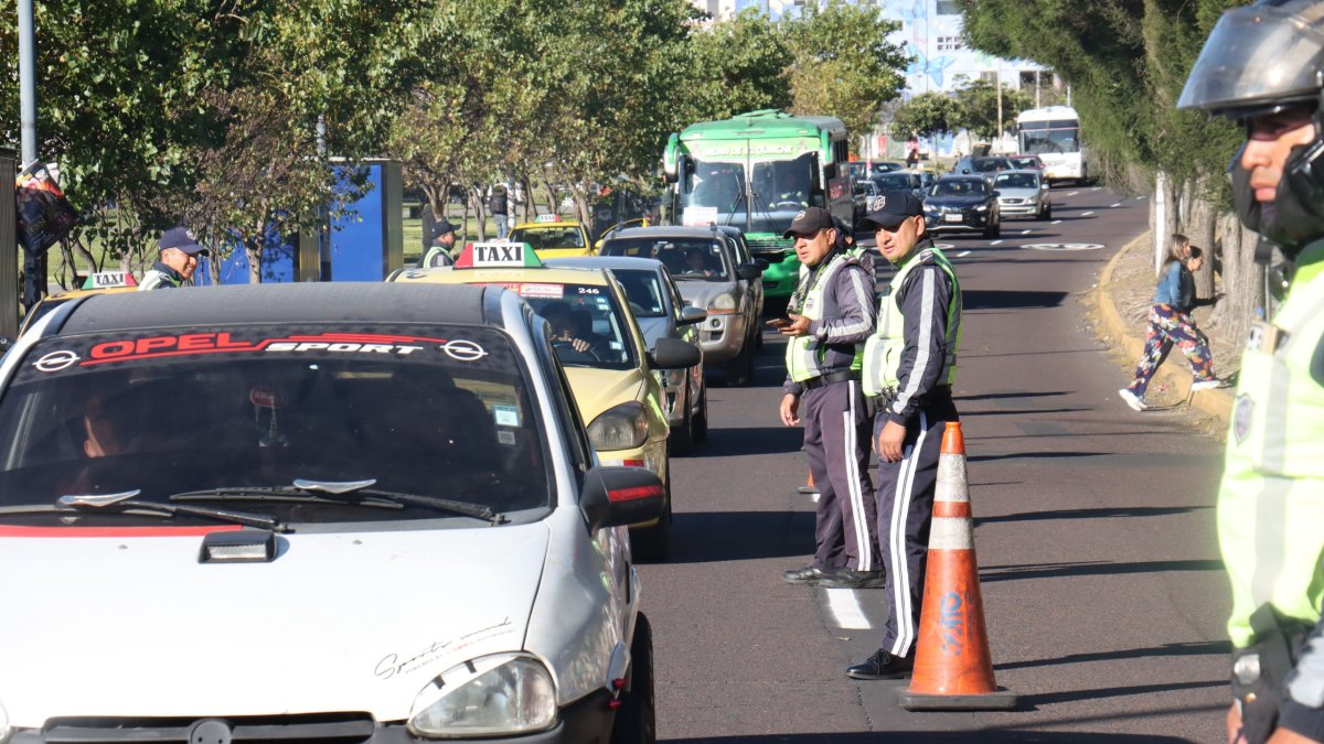 Durante el feriado continuaron los operativos preventivos de velocidad.