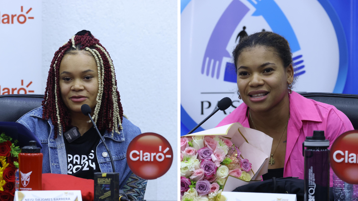 Neisi Dajomes y Angie Palacios en rueda de prensa a su llegada a Ecuador.