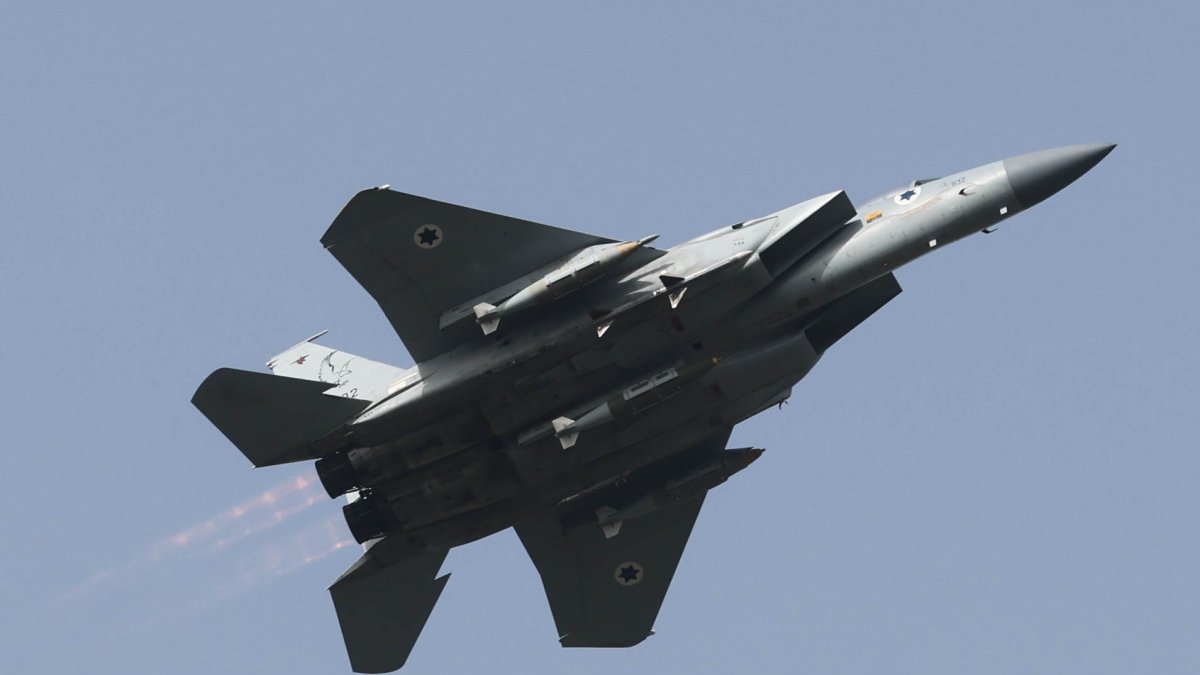 Foto de archivo donde se aprecia un avión de combate F-15.