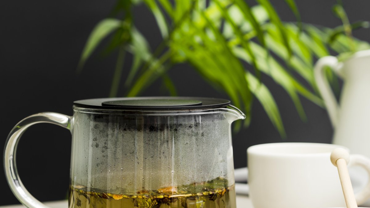 El té de tilo es una opción natural para combatir con el insomnio.