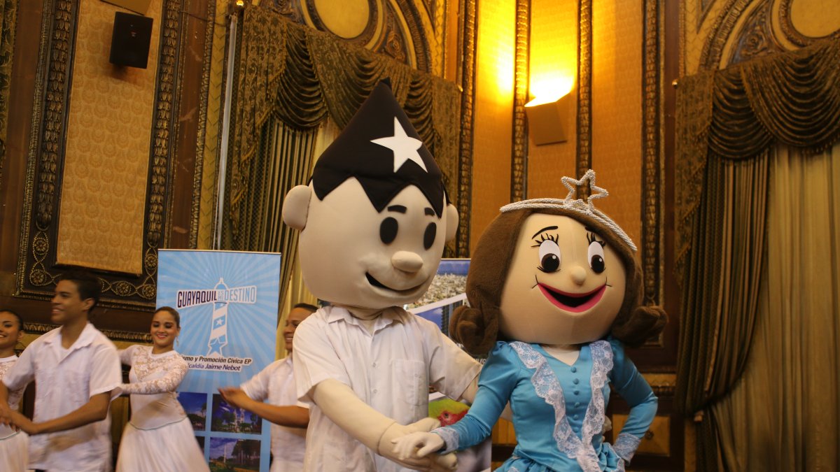 Los personajes han figurado en los actos oficiales por las fiestas de Guayaquil.