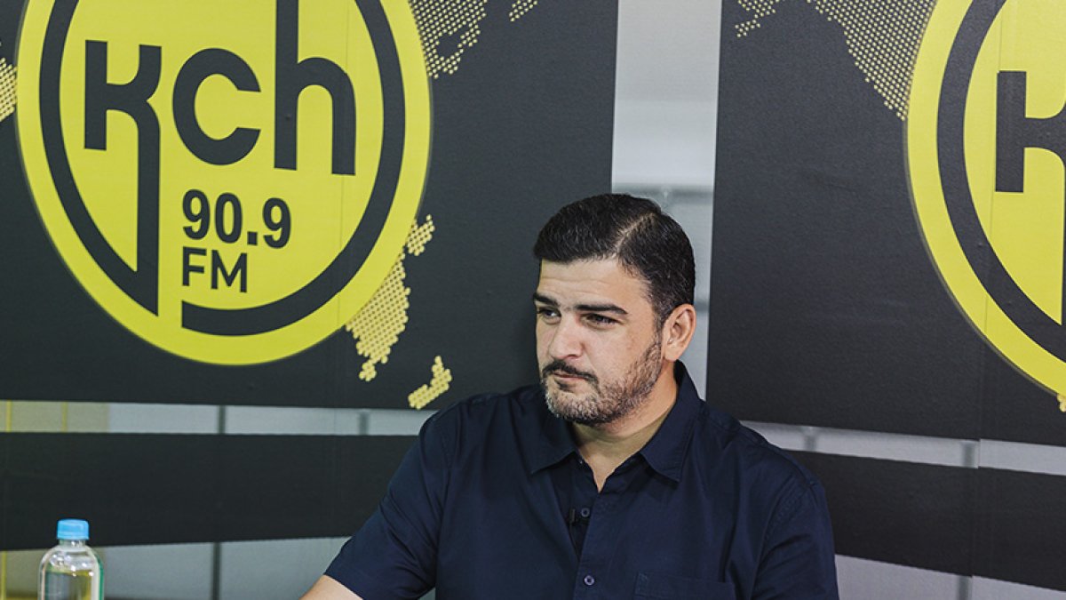 Alcalde Aquiles Alvarez durante su enlace radia.l