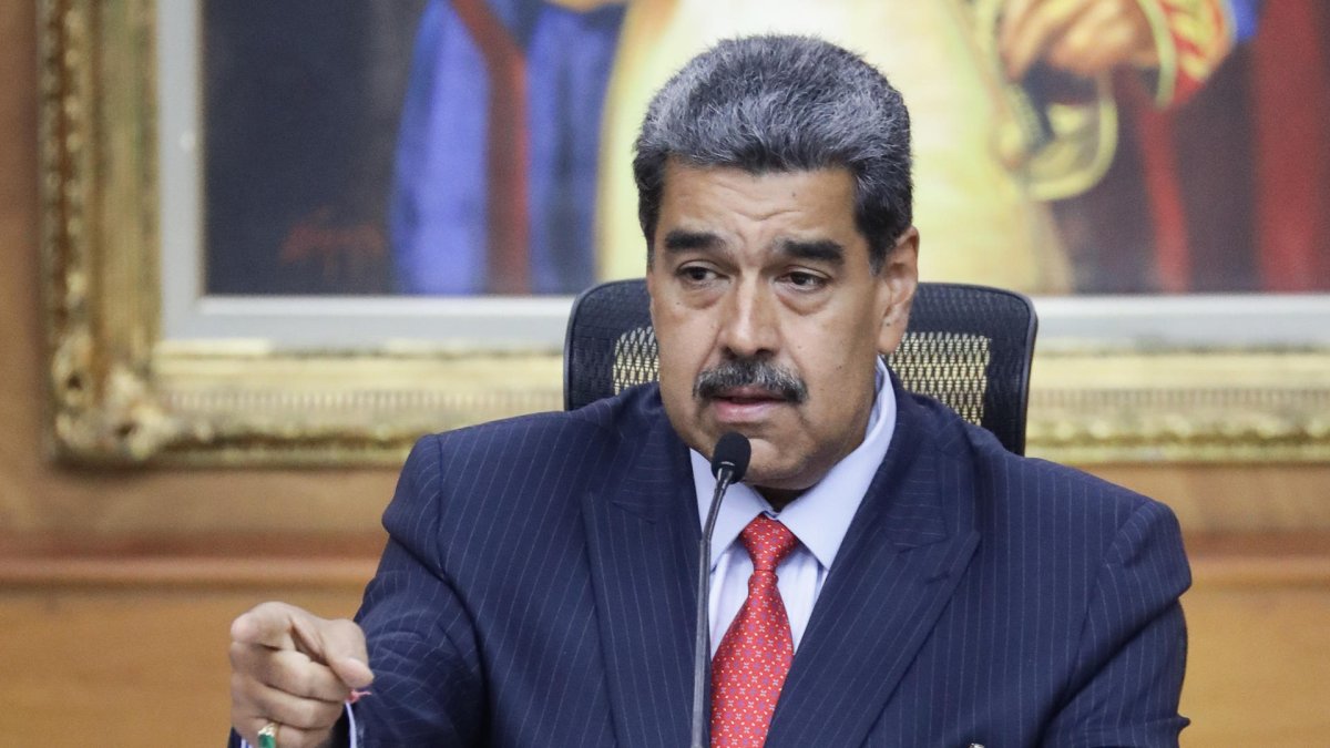 Maduro dijo que EE.UU. amenaza con deportar a los migrantes del país caribeño, mientras que en Perú, Chile y Ecuador 