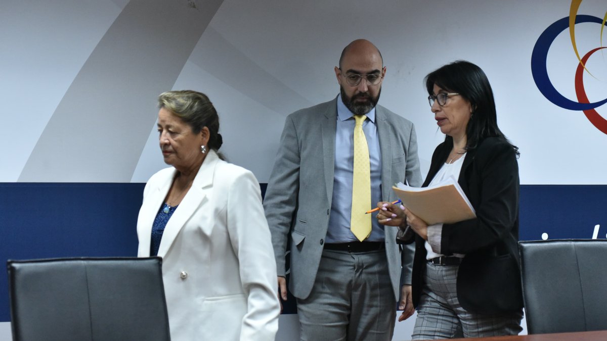 Los vocales: Yolanda Yupangui (izquierda), Mario Godoy y Solanda Goyes informaron que esperan los resultados de la Contraloría sobre el concurso para la Corte Nacional.