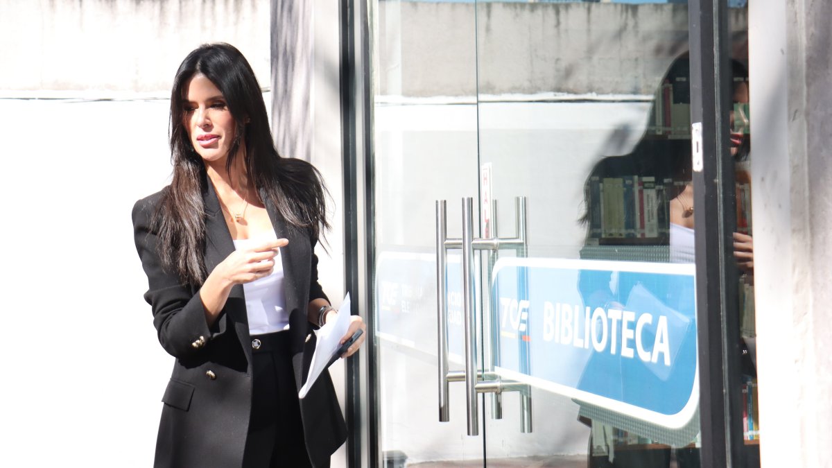 Diana Jácome también es precandidata a asambleísta nacional del movimiento ADN.