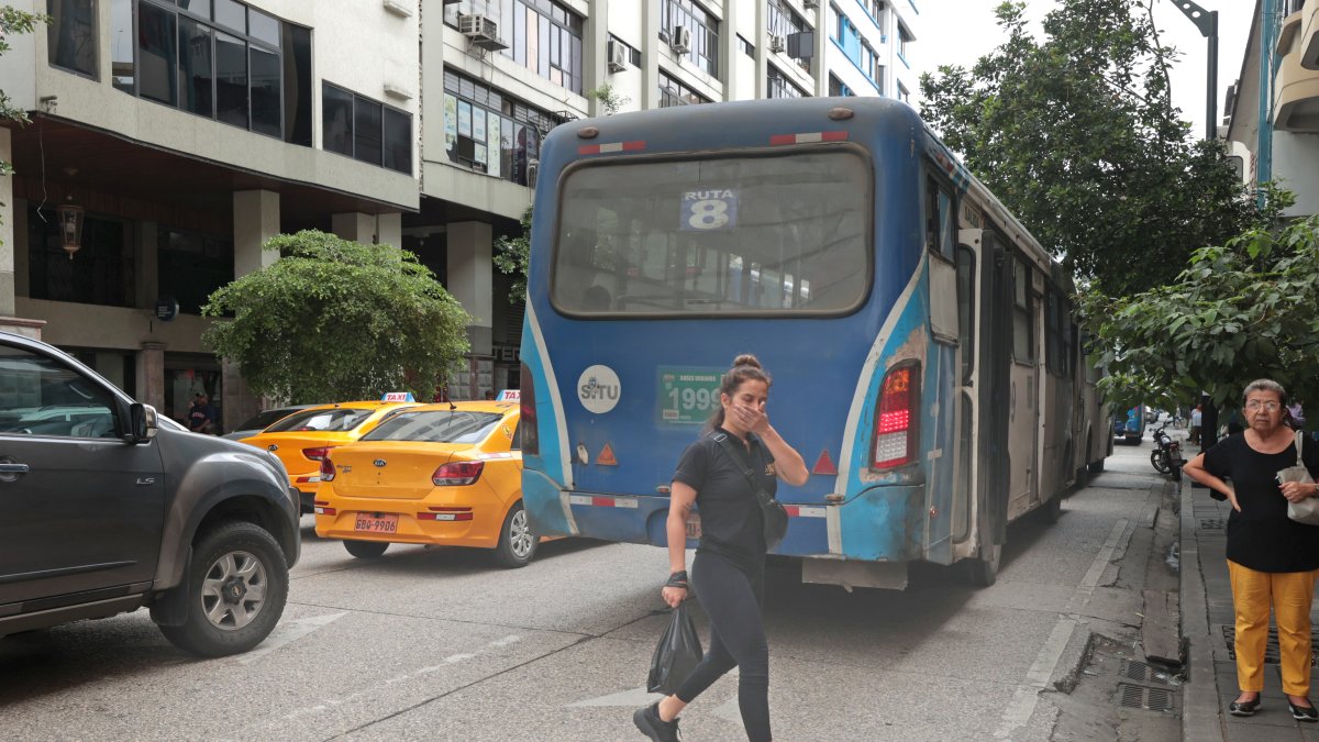 Referencial. Diferentes calles del centro de Guayaquil se encuentran monitoreadas.