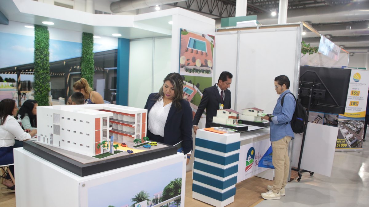 Stands. La feria inmobiliaria Hábitat donde se dan opciones de viviendas