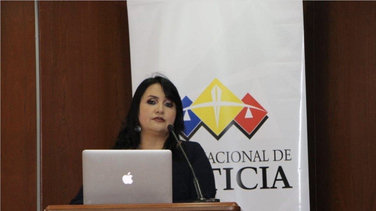 Rechazó cualquier influencia externa o presión en su trabajo y expresó su disposición a defender sus decisiones con sustento técnico y jurídico.