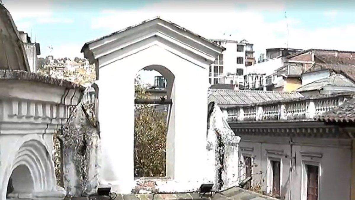 El robo de la campana en el Monasterio del Carmen Bajo provocó la reacción del Ministerio de Cultura y Patrimonio de Ecuador