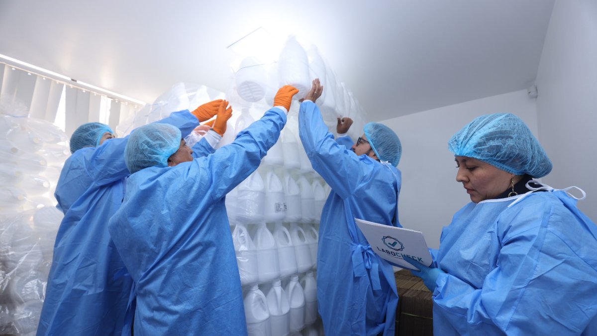 Labocheck. Esta empresa, con siete años en el mercado, fabrica equipos y dispositivos médicos para laboratorio clínico. Recibió un fondo, ganó contactos y conocimientos.