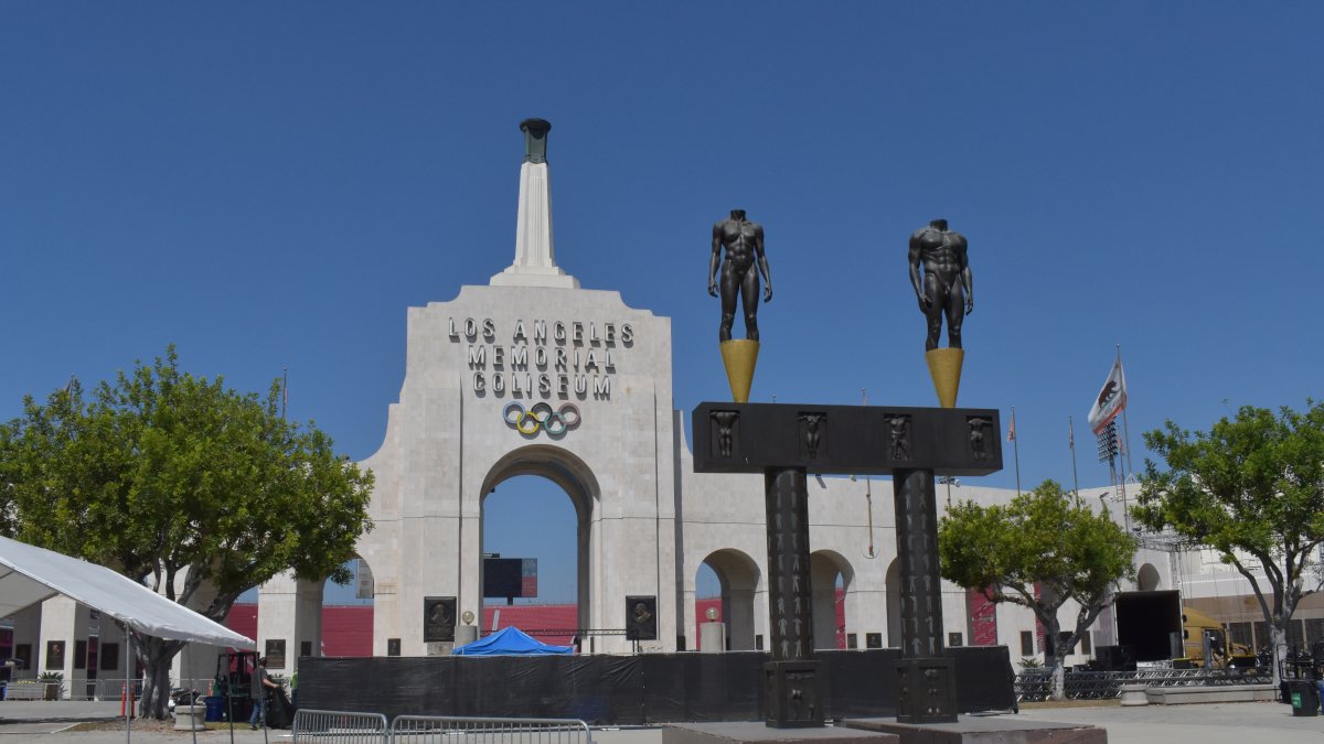 El Coliseum de la ciudad será el nexo entre todas los épocas. Como lo fue en 1932 y 1984, será la sede de las pruebas de atletismo, que por primera vez se realizarán primero.
