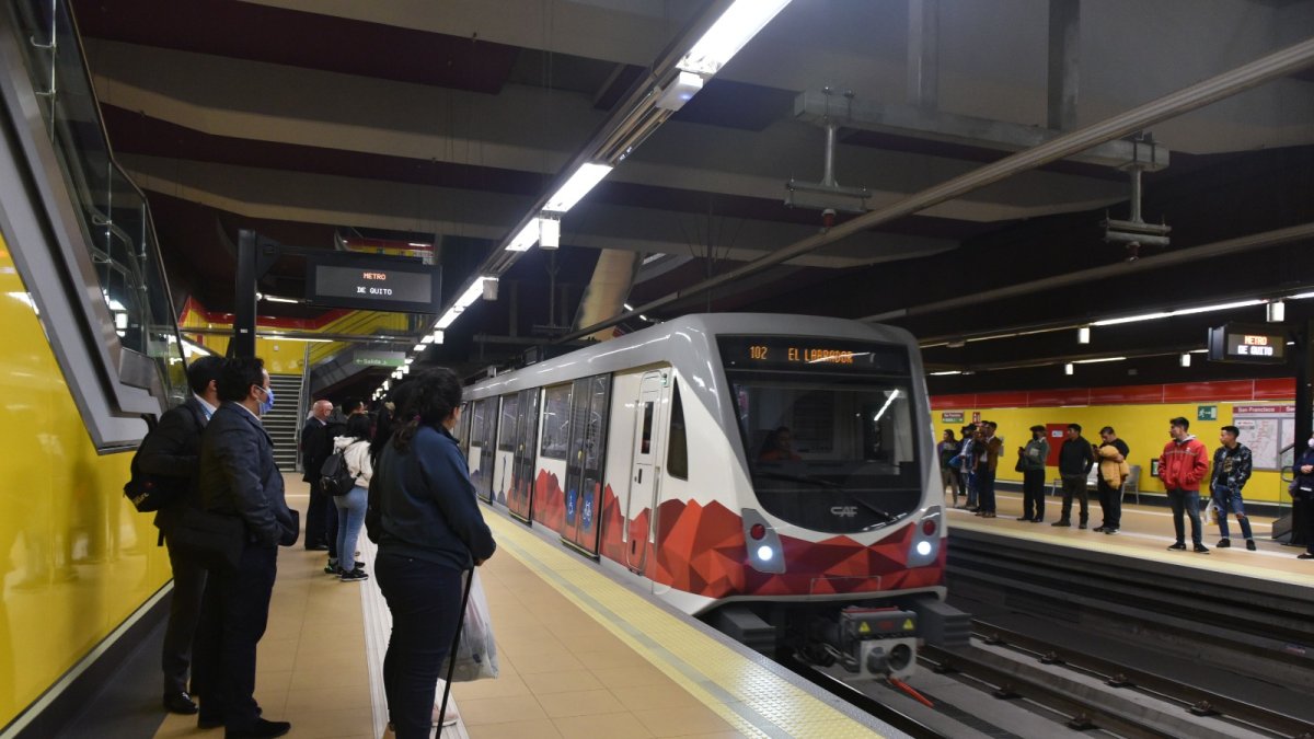 Durante los feriados, la operación en el Metro de Quito se inicia más tarde.