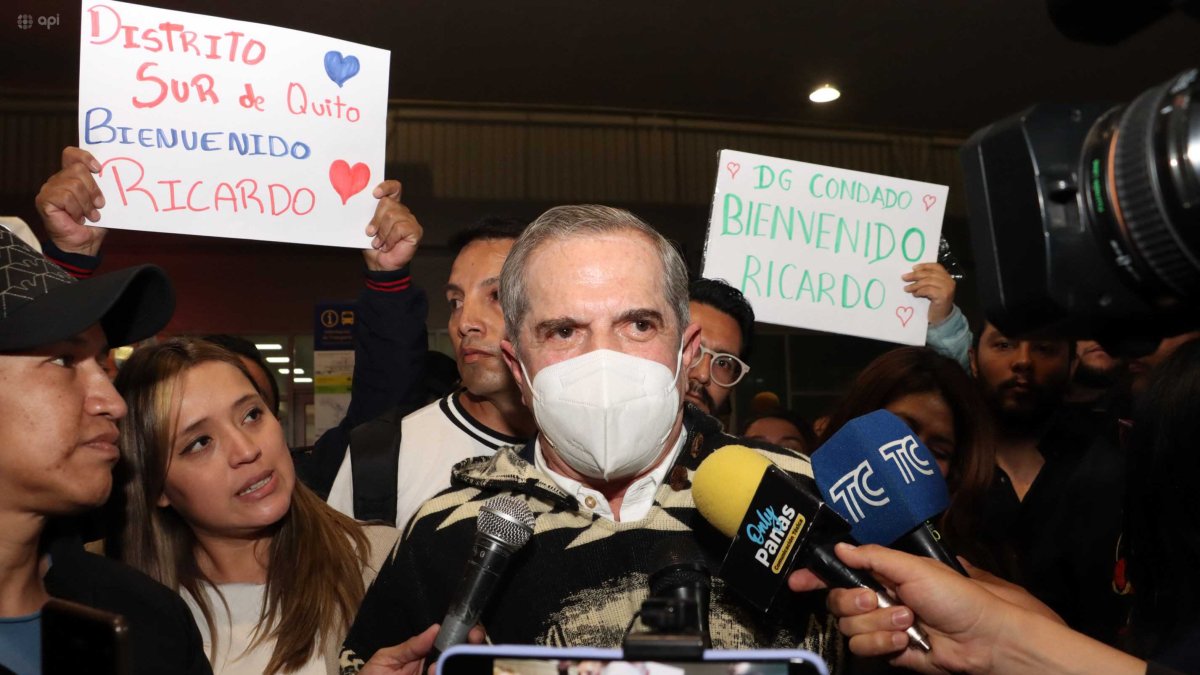 El excanciller de Ecuador, Ricardo Patiño, volvió al país el pasado sábado 17 de agosto
