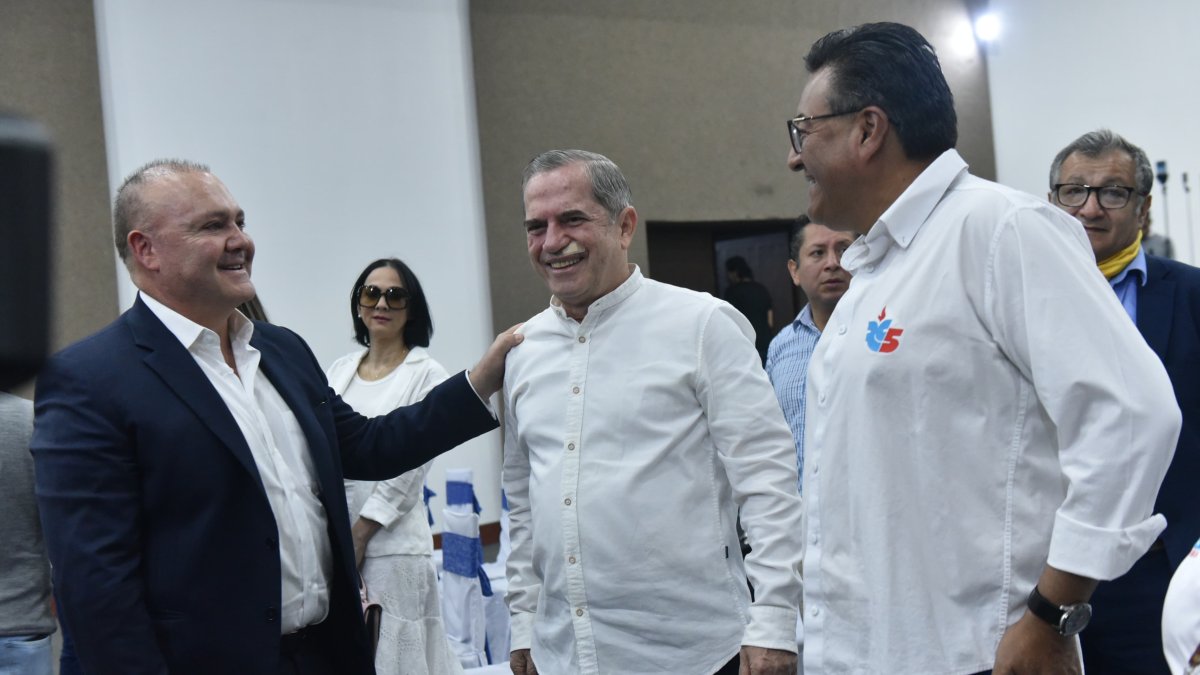 Fue excanciller durante el Gobierno de Rafael Correa y es una de las principales figuras de la RC.