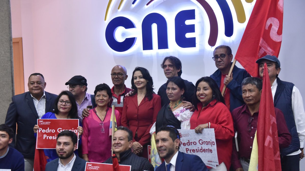 Elsa Guerra y Gary Espinoza también aceptaron sus precandidaturas para asambleístas nacionales.