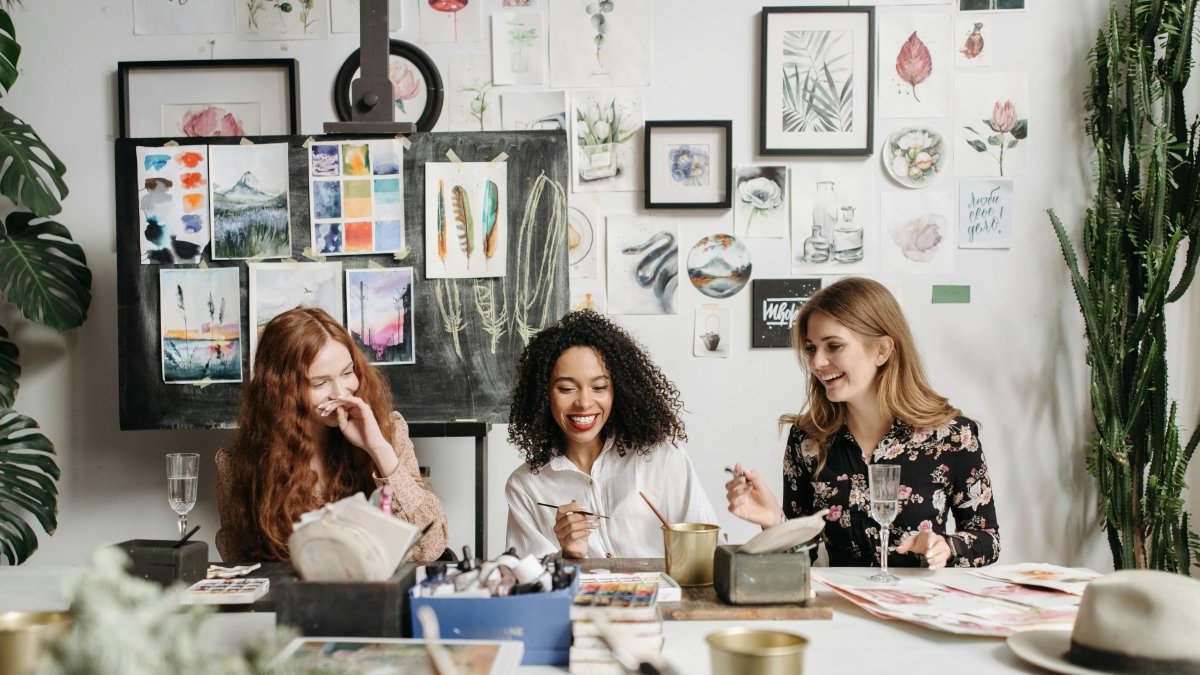 Acto. El taller es gratuito y la temática de pintura es libre.